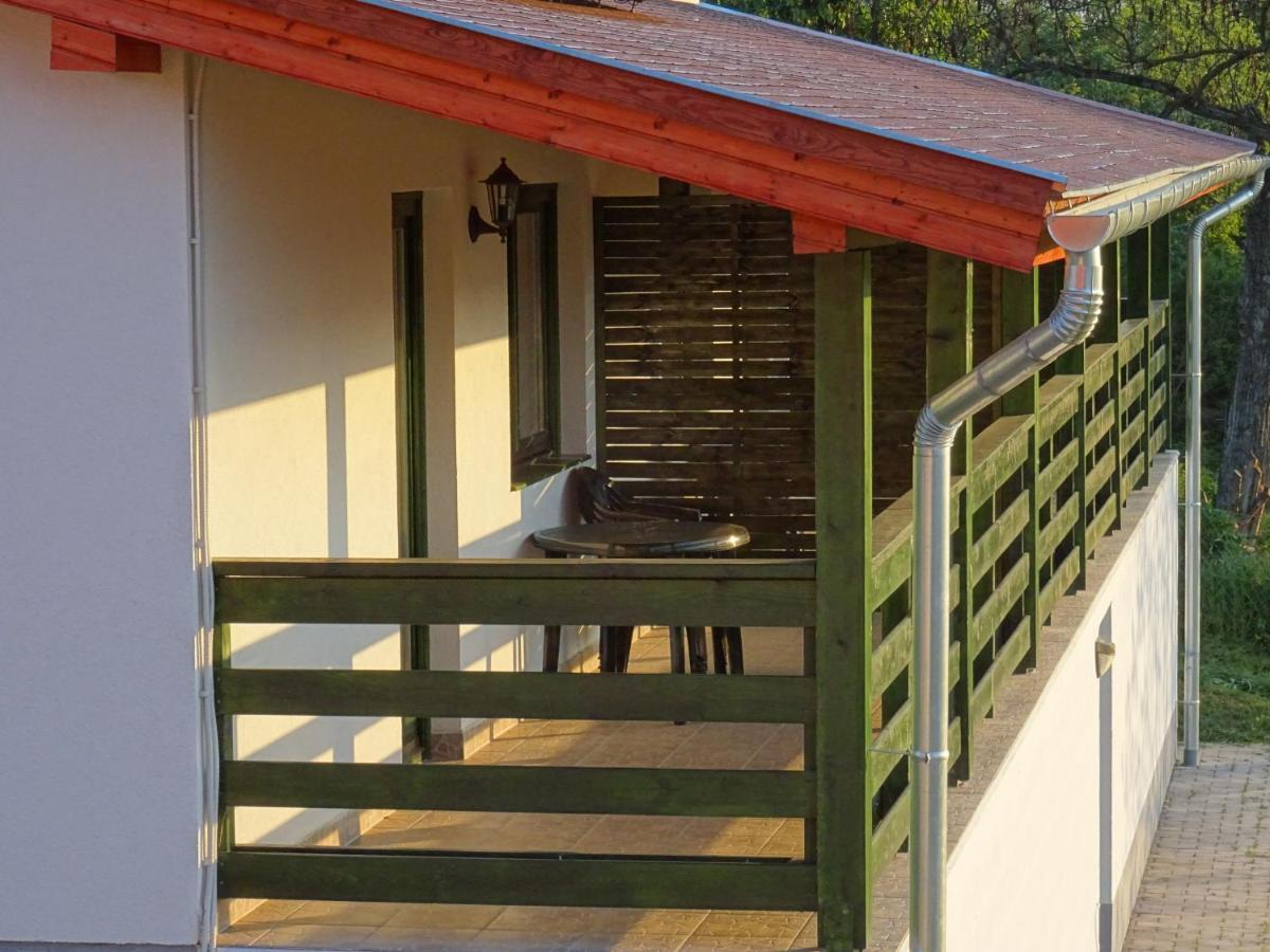 Kisrejtek Apartmanhaz Lispeszentadorján Εξωτερικό φωτογραφία