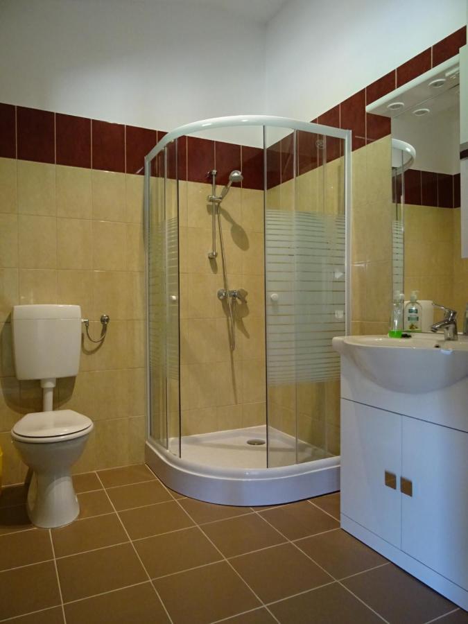 Kisrejtek Apartmanhaz Lispeszentadorján Εξωτερικό φωτογραφία